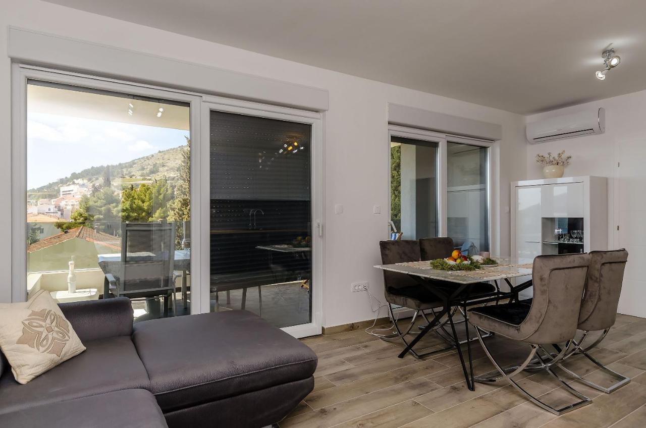 Apartment Rozalia Трогир Экстерьер фото
